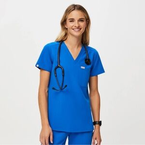 Figs Women's Catrina one pocket Scrub Top